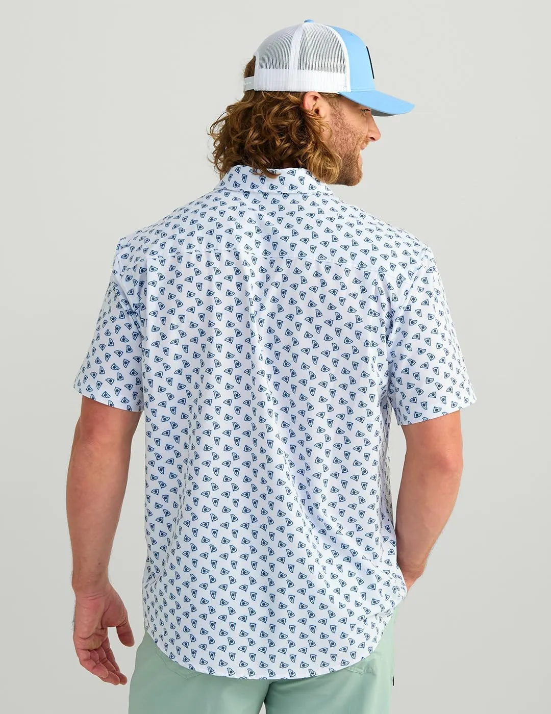 HUK Mens Kona Pattern Short Sleeve Fishing Button Down Shirt